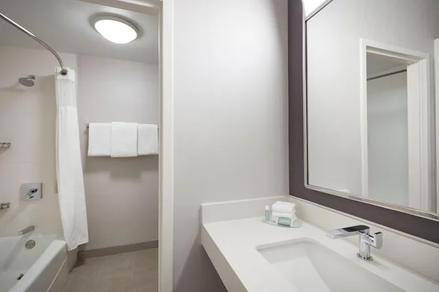 جناح بسريرين مزدوجين، Courtyard by Marriott Kansas City Overland Park/Metcalf, South of College Boulevard 4/4
