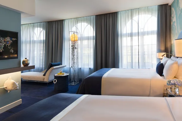 جناح بسريرين مزدوجين بإطلالة على المدينة بغرفتي نوم، Renaissance Hamburg Hotel 3/7