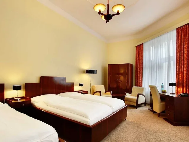 غرفة ثلاثية بسرير كوين وسرير فردي، Hotel Bellmoor Im Dammtorpalais 1/1