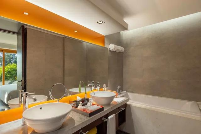 Pool, Junior Suite, King Bed, Sea View، Angsana Lang Co 4/5