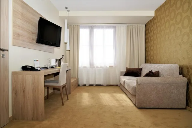 جناح حصري غراند، Grand Hotel Bellevue 7/10