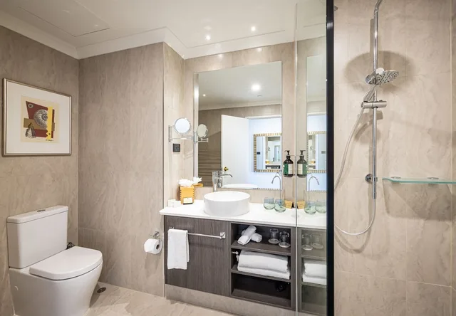 غرفة كلوب جونيور بسرير كينج، Duxton Hotel 5/5