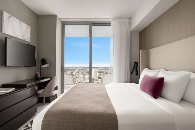 جناح بسرير كينج بإطلالة على المدينة مع أريكة، Hyde Beach House 4/6
