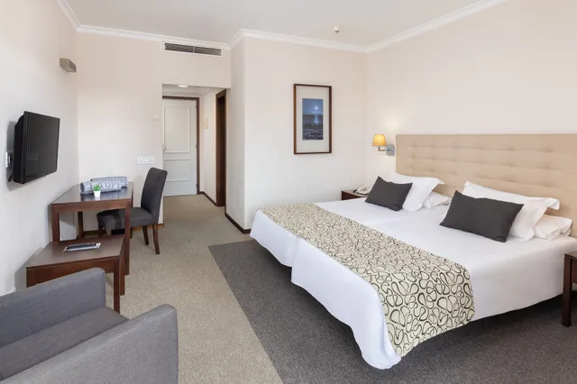 Superior, 3 Beds, Terrace, Hotel Atlantic El Tope 5/9
