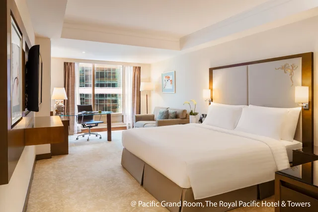 غرفة غراند بسرير مزدوج، The Royal Pacific Hotel & Towers 1/1