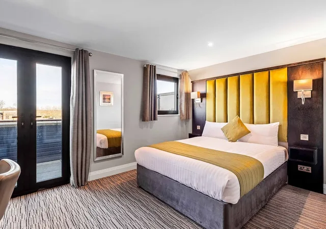 غرفة ديلوكس بسرير كينج بإطلالة على المدينة، St Nicholas Hotel 1/6