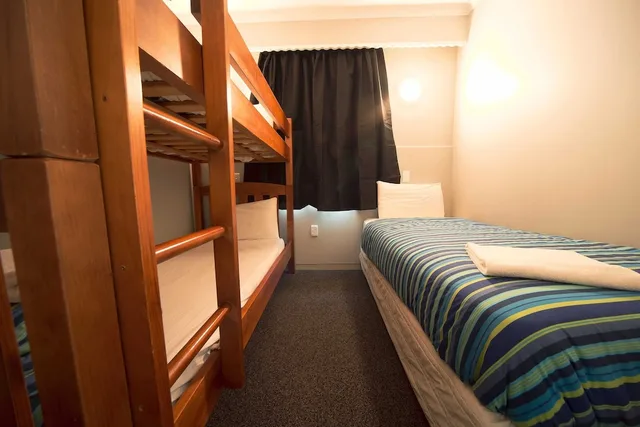 2 Bedrooms, Flat, Twin Beds, Bunk Bed, Sofa, Xxl، Coronation Park 2/3