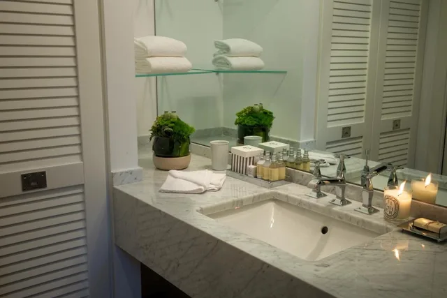 Deluxe, Double Bed, Lateral Side Sea View، Excelsior Hotel, Spa & Lido 6/6