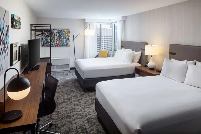 غرفة ديلوكس بسريرين كوين لذوي الإعاقة، The Bethesdan Hotel, Tapestry Collection by Hilton 2/3