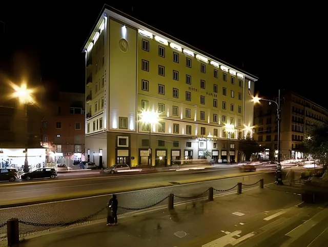 غرفة اقتصادية كبيرة بسرير فردي، Hotel Naples 1/1