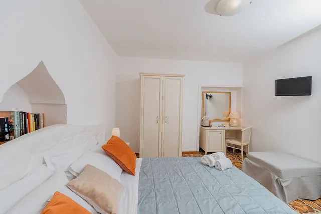 غرفة بسرير مزدوج بإطلالة على البحر في الملحق، HOTEL BACCO 1/10