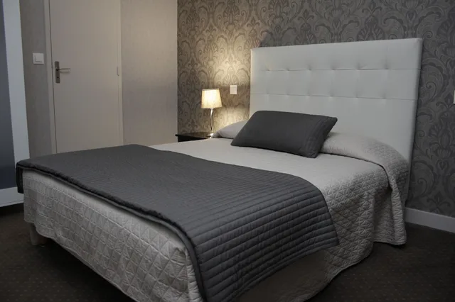 غرفة قياسية بسرير مزدوج، Le Castel Fleuri Hotel 2/8