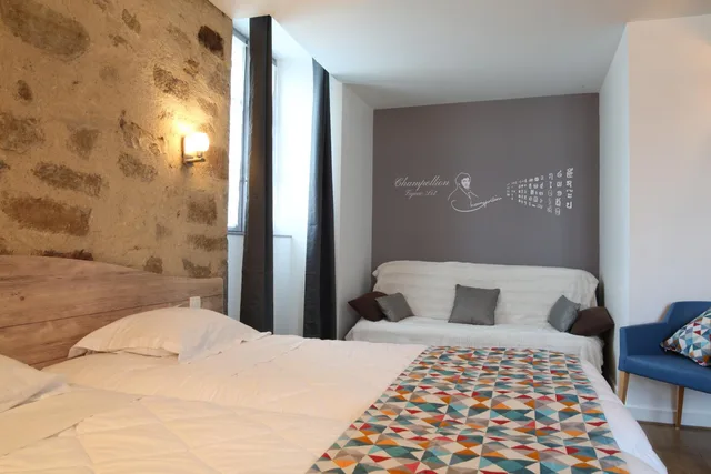 غرفة عائلية بسرير كينج وسريرين منفصلين، Best Western Hotel Le Pont D'or 4/8
