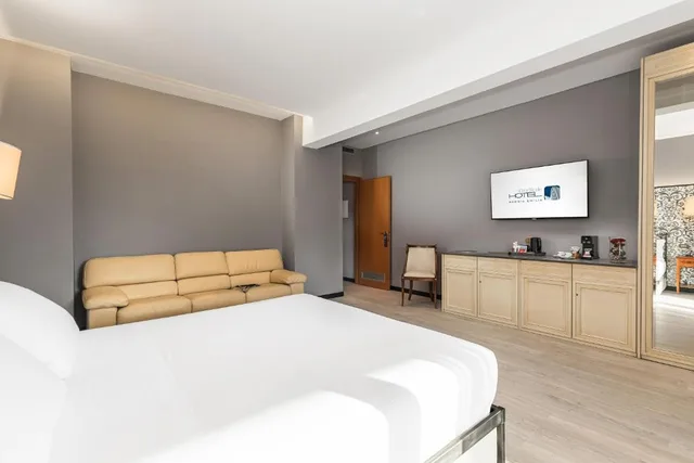 غرفة ديلوكس بشرفة، Citystyle Hotel Reggio Emilia 5/8