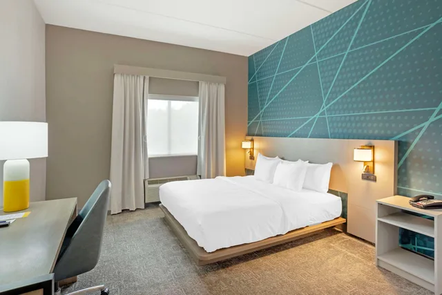 جناح بسرير كينج لذوي الإعاقة، Comfort Suites Bloomsburg, PA 3/5