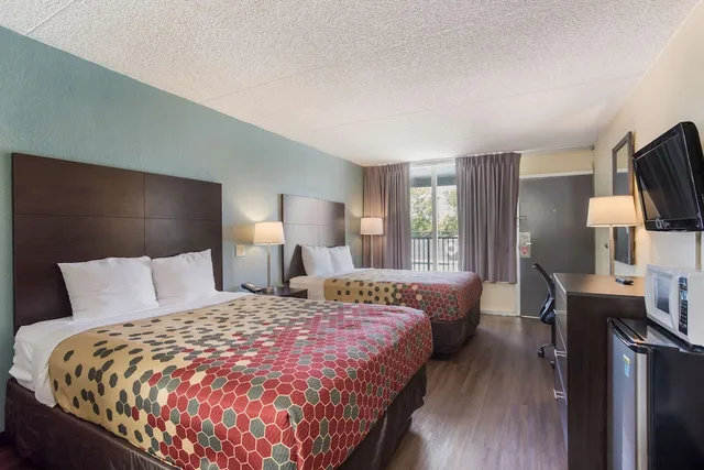 غرفة قياسية بسريرين كوين للمدخنين، Econo Lodge Gallatin - Metro Nashville 2/5