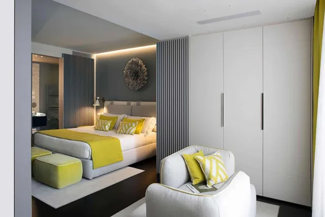 Junior Suite, Double Bed, Byron 2/4