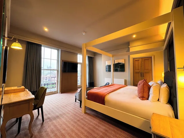 Four Poster, Double Bed، Royal Hotel Whitby 2/10
