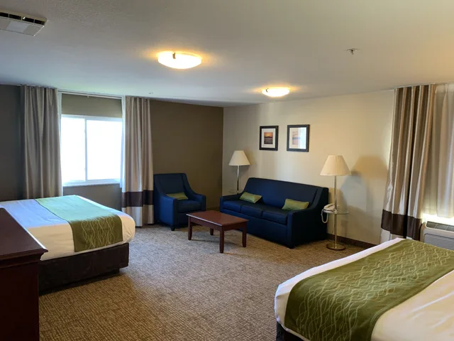 جناح بسريرين كينج مع أريكة، Comfort Inn Kennewick Richland WA 2/5