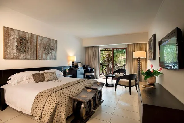Luxury, Single, 2 Queen Beds، Labadi Beach Hotel 1/2