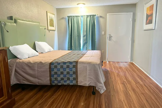 غرفة بسرير كينج، Hahira Inn By OYO near Valdosta 7/10