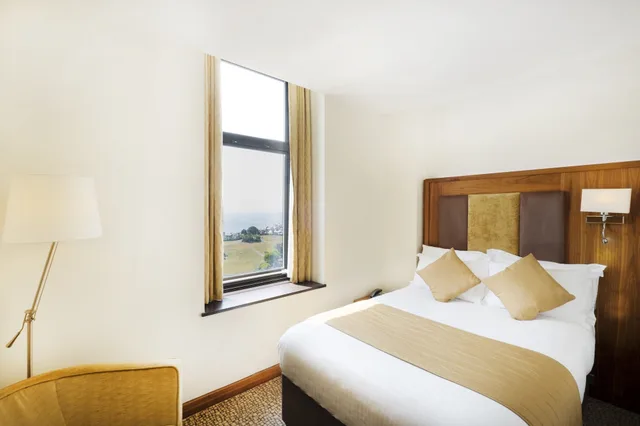 غرفة اقتصادية بسرير مزدوج بإطلالة على البحر، The View Hotel 1/7
