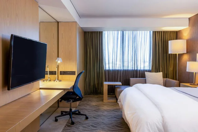 غرفة بريميوم بسرير كينج بإطلالة على المدينة، THE WESTIN GUADALAJARA 5/8