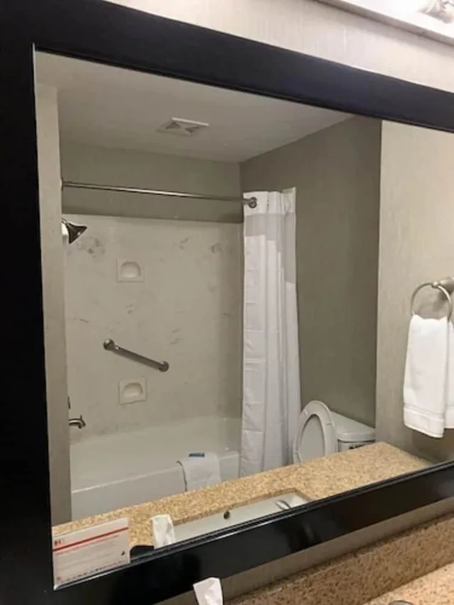 غرفة قياسية بسرير كوين، Holiday Inn Express Hotel Suites Kerrville 4/4