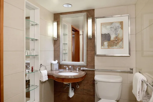 جناح جونيور لذوي الإعاقة، San Diego Marriott Gaslamp Quarter 4/4