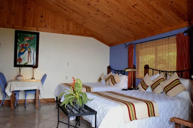غرفة رباعية بسرير مزدوج، Guayabo Lodge 1/2