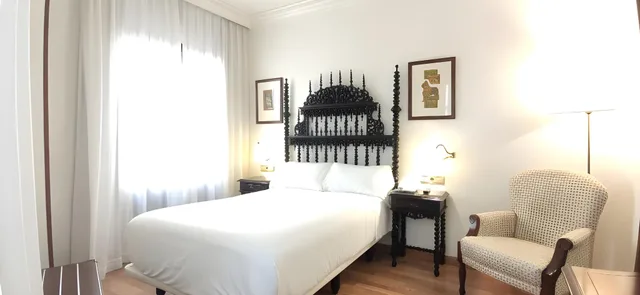 غرفة أساسية مفردة بسرير كينج، Hotel Sercotel Palacio de Los Gamboa 2/2