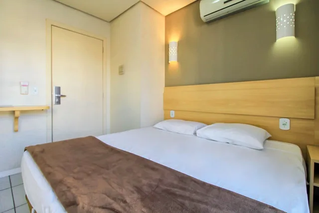 Family, 1 Double and 1 Single Bed, Murphy Bed، Coral Tower Express 7/10