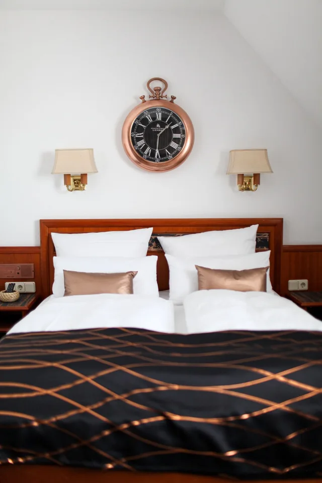Trendy, Queen Bed، Boutique Hotel Krone Muenchen 1/9