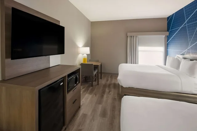 غرفة بسريرين كوين لذوي الإعاقة، Comfort Inn and Suites Fishers Indianapolis 1/3