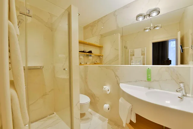 غرفة كومفورت بسرير كينج، Hotel Victoria, BW Signature Collection 2/2