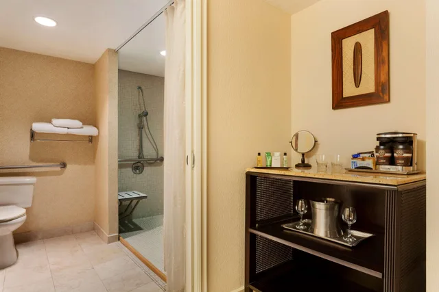 Room, 2 Queen Beds, The Waterfront Beach Resort, a Hilton Hotel 5/5