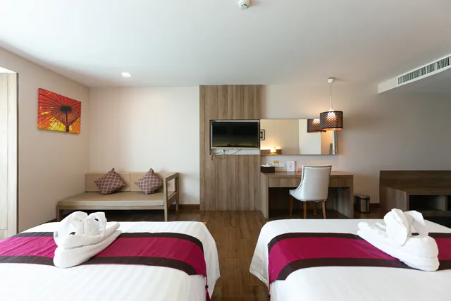Triple Room, Grand Ratchapruek Hotel 7/9