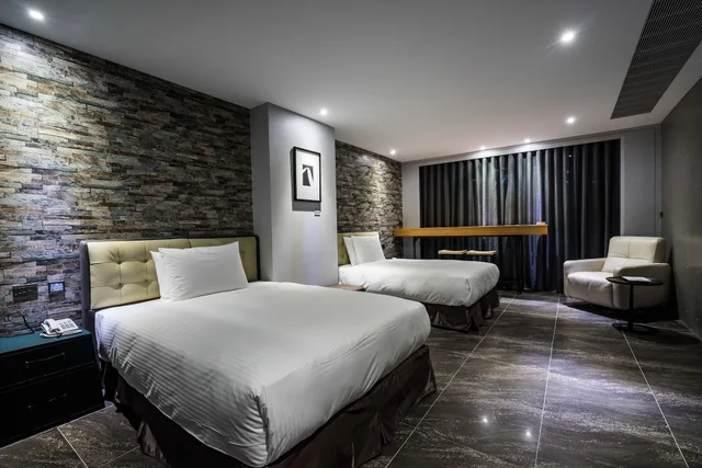 Deluxe, Family, 2 Queen Beds, 3 Door Hotel 7/10