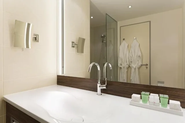 غرفة تنفيذية بسريرين منفصلين، Ramada by Wyndham Pitesti 1/1
