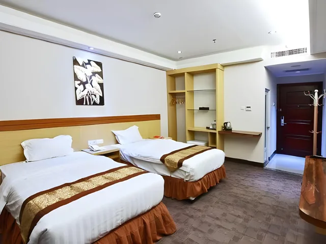 غرفة ديلوكس بسرير مزدوج أو سريرين منفصلين، Grand Puncak Lestari Hotel 1/2