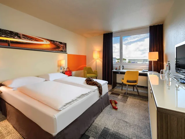 غرفة قياسية بسرير مزدوج، Mercure Hotel Koeln West 3/9