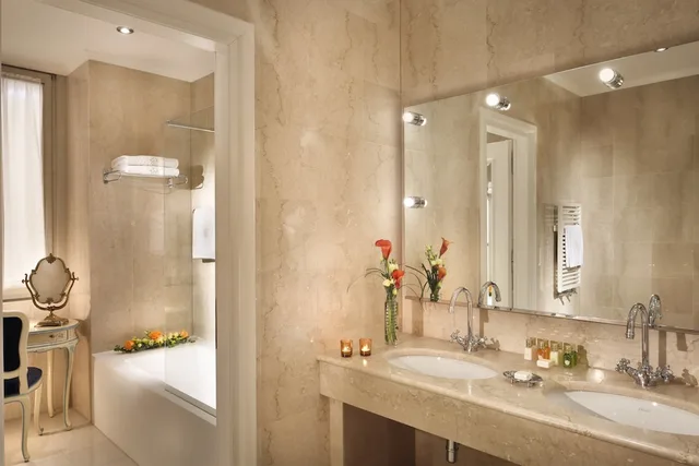 Palace, Deluxe, King Bed, Lake View، Hotel Splendide Royal Lugano 2/2