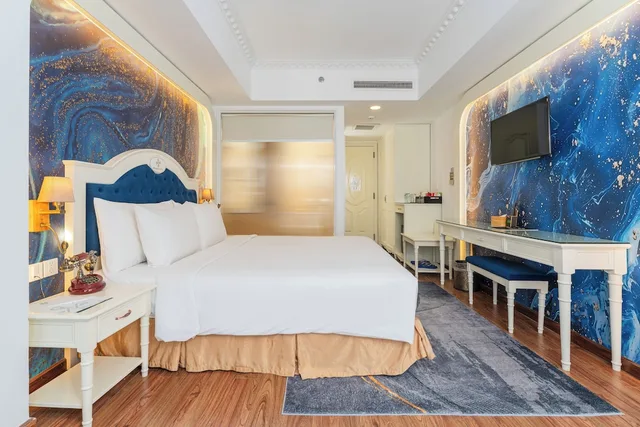 Deluxe, Queen Bed, City View, Isena Nha Trang Hotel 5/10