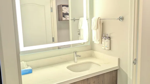 جناح بسريرين كينج بغرفتي نوم بمطبخ، Staybridge Suites Bismarck 4/4