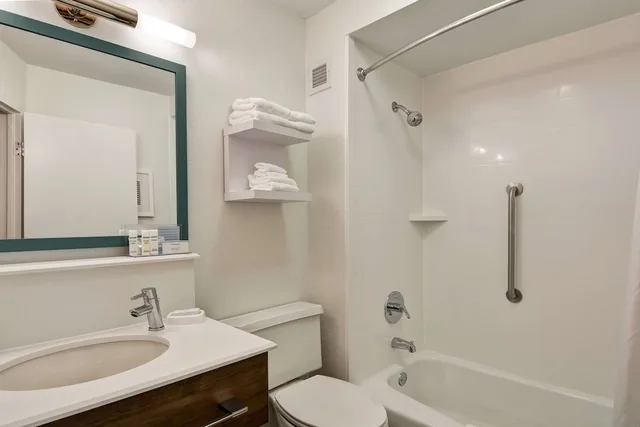 غرفة قياسية بسريرين مزدوجين، Hampton Inn Columbia-I-26 Airport 6/6