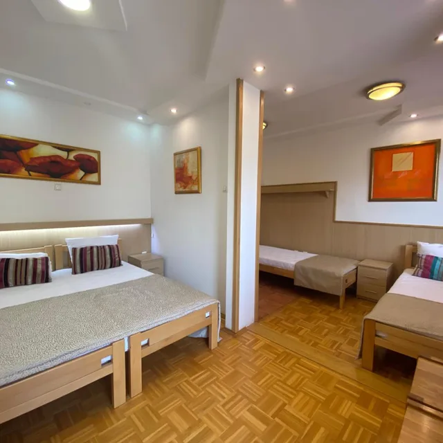 غرفة رباعية بشرفة، Hotel Berr 4/5