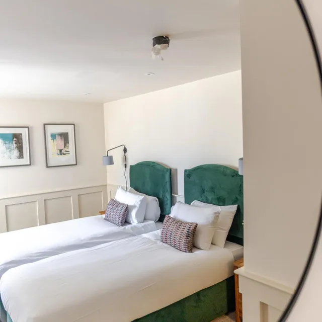 غرفة سوبيريور بسريرين منفصلين، Brooks Hotel Edinburgh 3/10