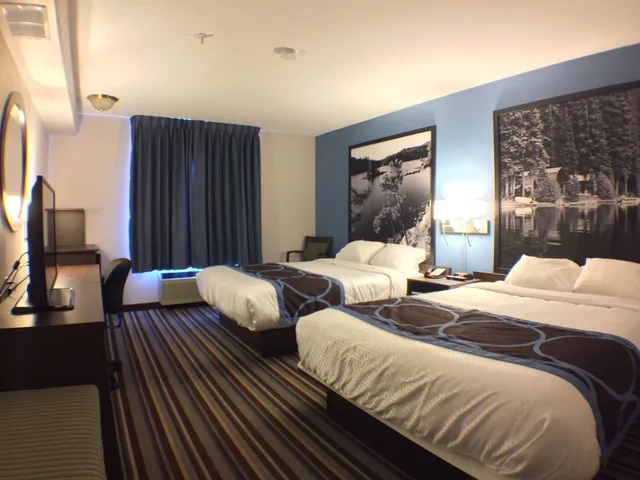 غرفة بسريرين كوين، Super 8 Fort Frances 1/3