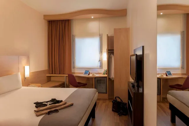 غرفة قياسية بسرير كينج، Ibis Bursa 3/6