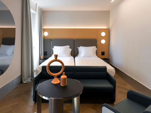 Deluxe, Double Bed, Bay View، Palazzo Tirso Cagliari Mgallery 3/6